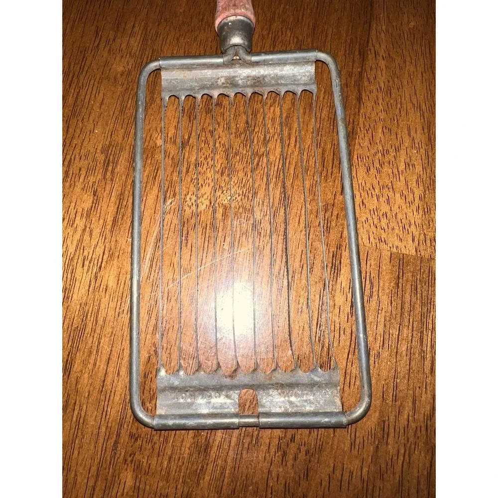 Vintage Tomado Holland Tomato Slicer - Red Wood Handle - 1950s Kitchen Tool